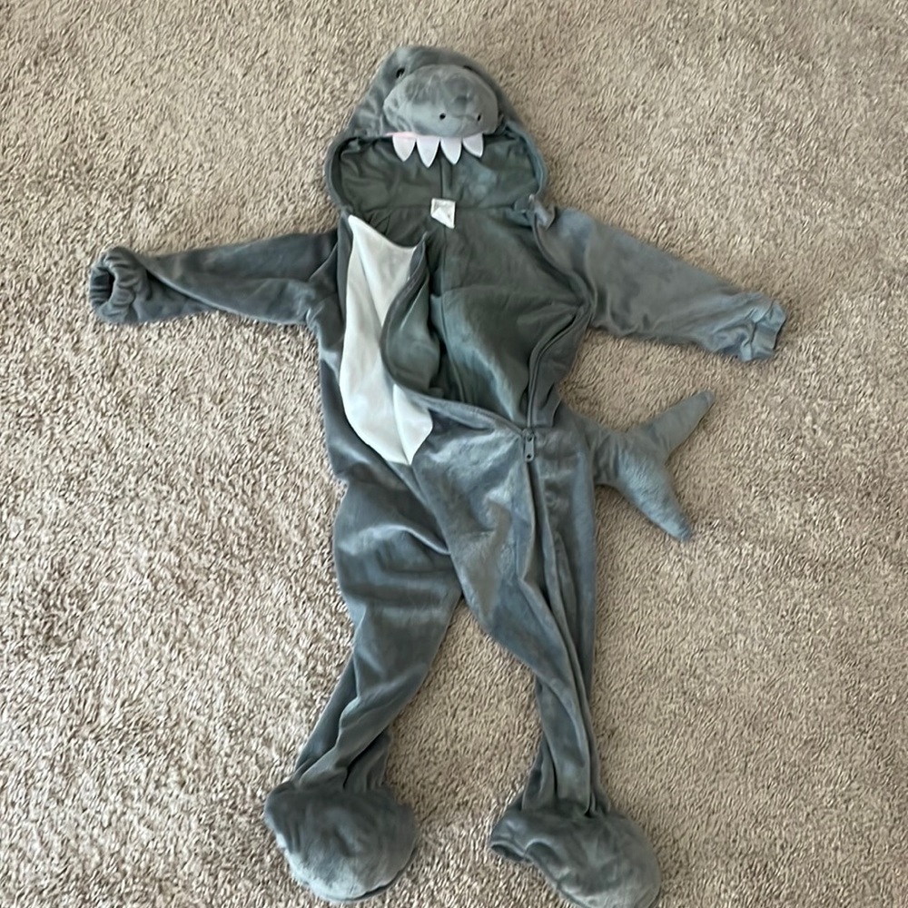 Toddler shark costume